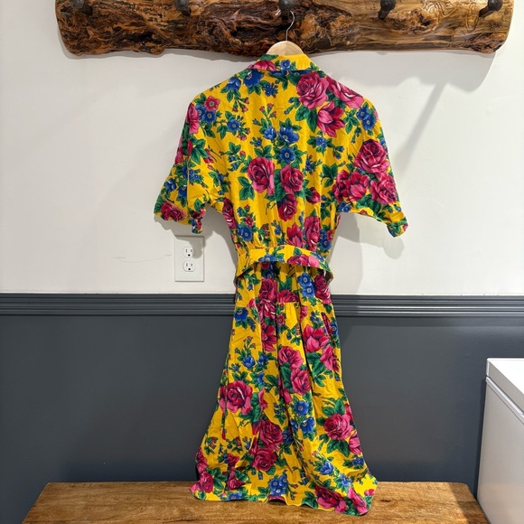 Vibrant Vintage Floral Midi Dress - Picture 8 of 15